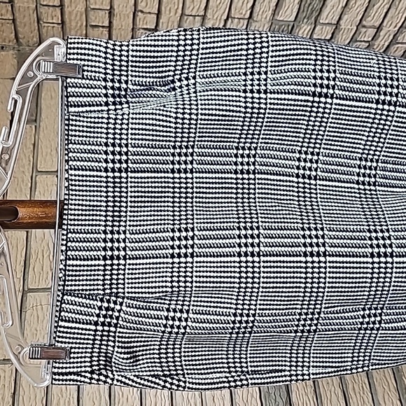 Chaps Ladies Skirt Sz Large Excellent Quality - Picture 3 of 9